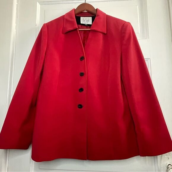 Le Suit Petite Red Blazer w/ Black Oval Buttons - Picture 2 of 12
